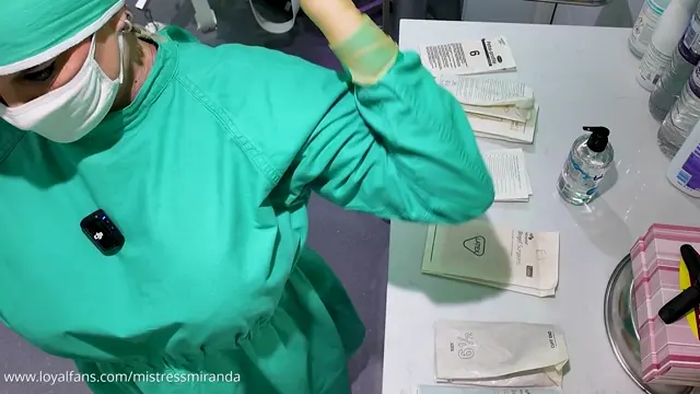 Poster: Glove Fans 2